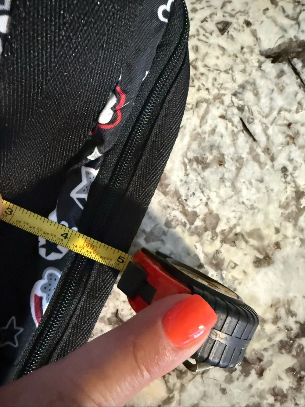 Lesportsac deluxe every day Black zip Bag with Red & White Graphic Print